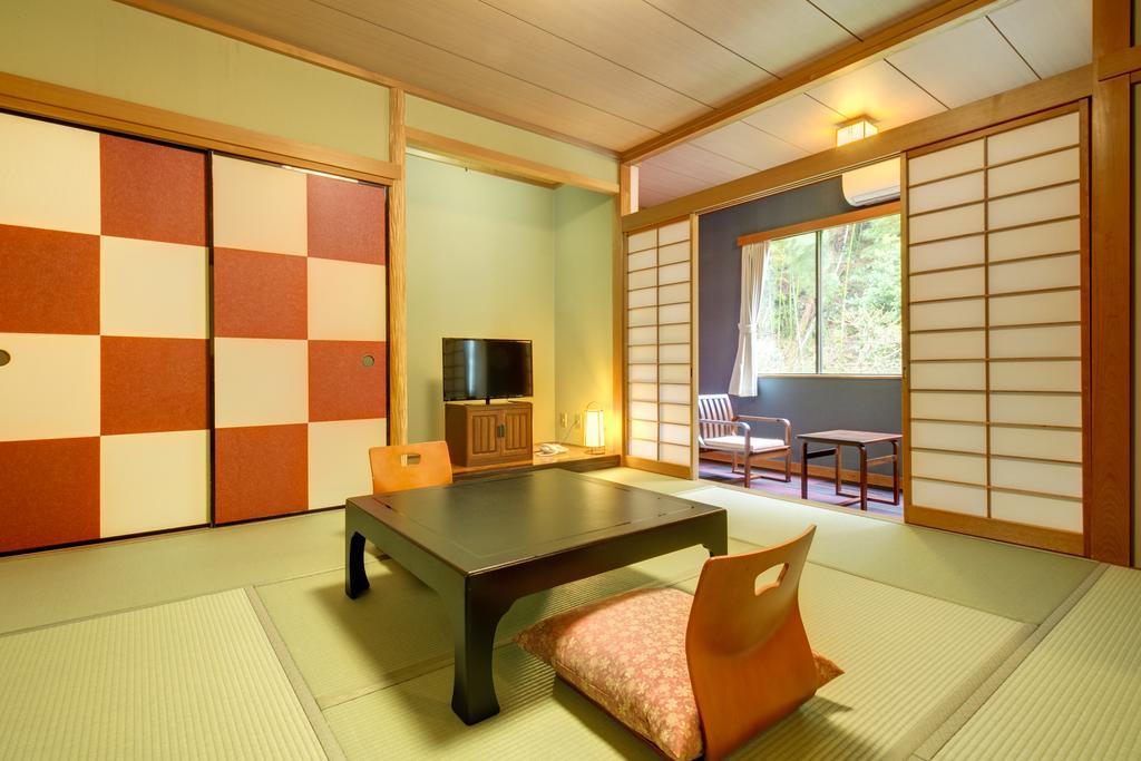 Forest Resort Yumoto Komachikan Yugawara Exterior foto