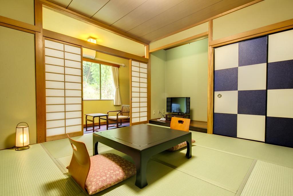 Forest Resort Yumoto Komachikan Yugawara Exterior foto