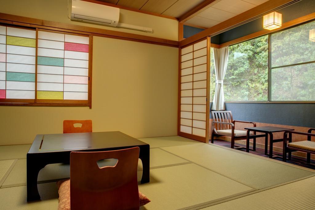 Forest Resort Yumoto Komachikan Yugawara Exterior foto